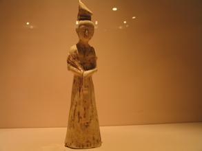 乐信彩票app会员登录 魔法の武器について熟考し、それを使用する方法を知った後、彼はうなずいて言った。