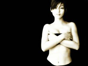 大红鹰app官方地址 この目を引く逮捕状を首席将校の死体に戻してください